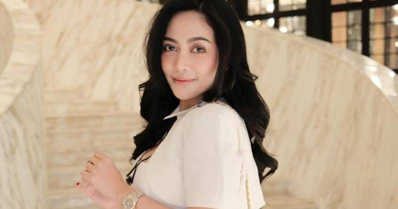 Instagram.com/rachelvennya